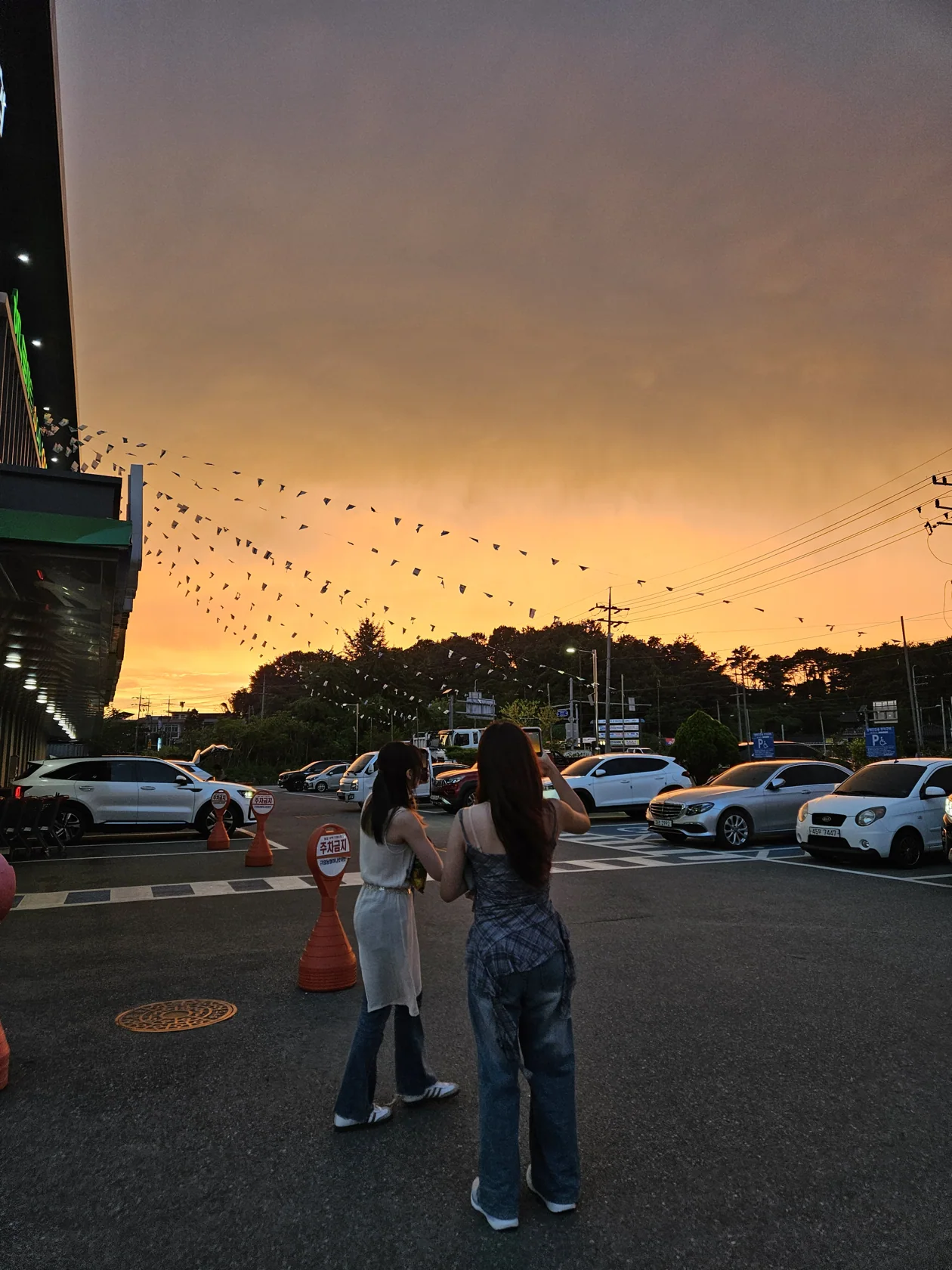 The sky over Buyeo at day’s end